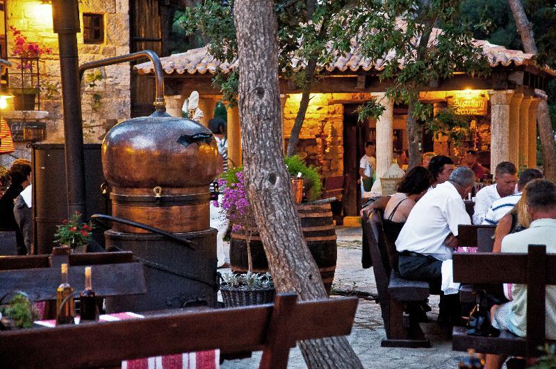Amadria Park Beach Hotel Jure شيبينيك المظهر الخارجي الصورة